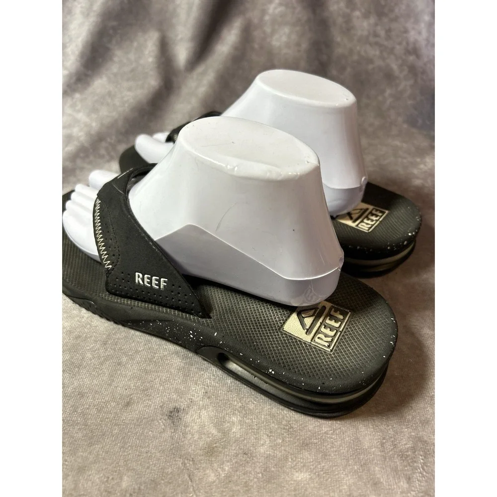 Reef Men's Black Thong Flip Flop Sandals Slip On Bottle Opener Logo Accent